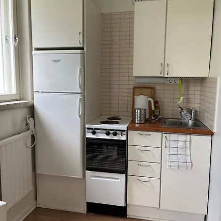 Studio Apartment *